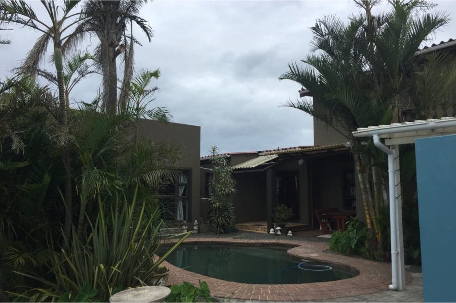 5 Bedroom Property for Sale in Gonubie Eastern Cape